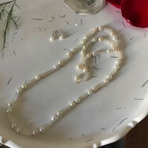 🆕set earrings and  handmade pearls necklaces.